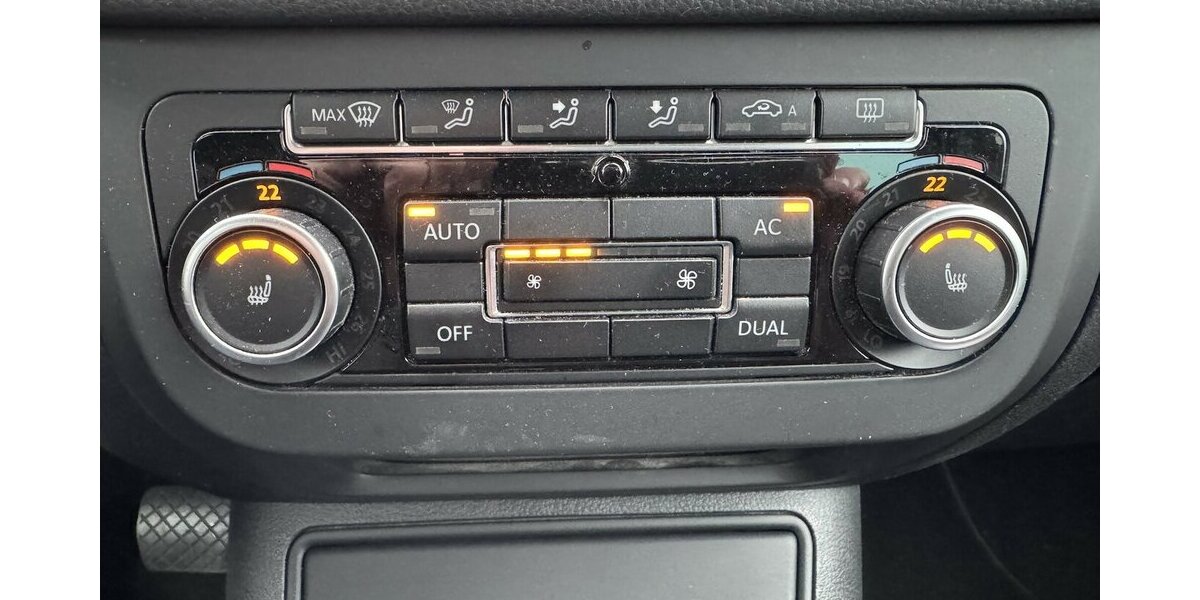 VW Tiguan 2.0TSI DSG 4-Motion Xenon AHK SR+WR 1.Hd 109.500 km 11.400 &euro; Erftstadt 50374