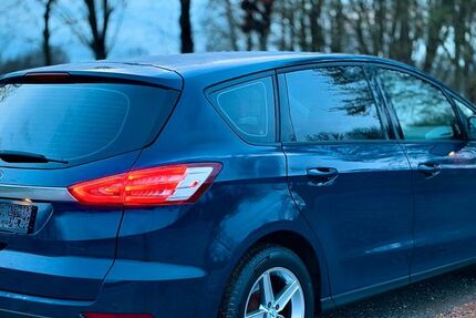 Ford S-Max 110.000 km 12.900 &euro; Düren 52351