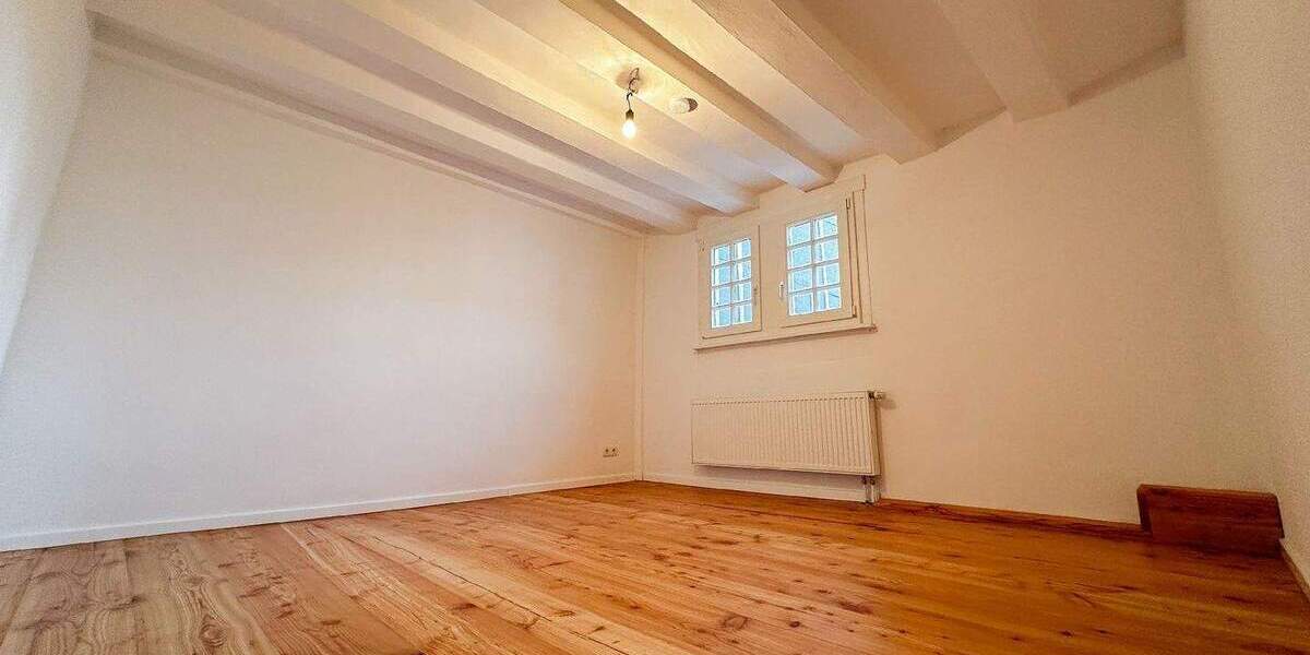 Einfamilienhaus Euskirchen Flamersheim - 7 Zimmer, 190 m&sup2;, 2.280&euro; | Angebot:25695611