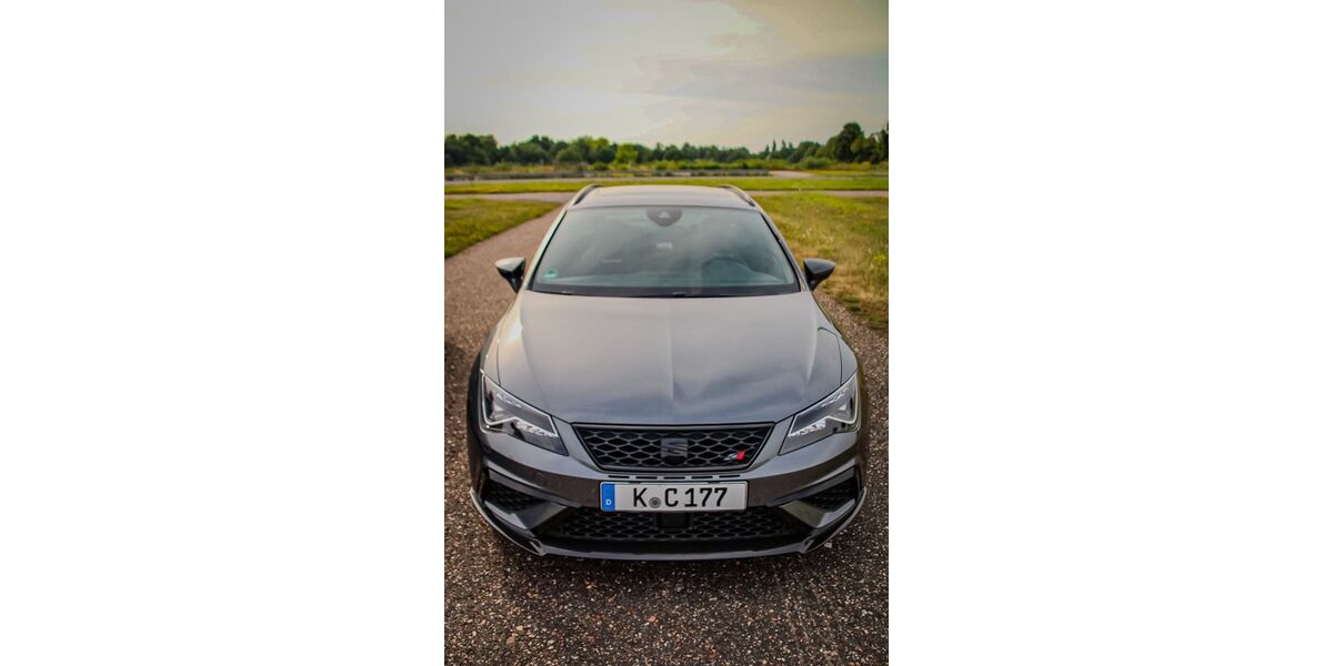 Seat Leon 91.420 km 26.900 &euro; Köln 50829