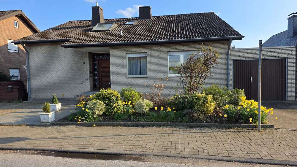 Einfamilienhaus Bedburg - 10 Zimmer, 204 m&sup2;, 595.000&euro; | Angebot:25819196