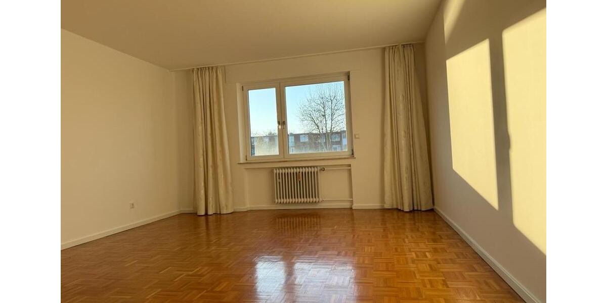 Etagenwohnung Frechen - 3 Zimmer, 123 m&sup2;, 1.480&euro; | Angebot:25297431
