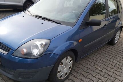 Ford Fiesta 131.650 km 2.550 &euro; köln 50739