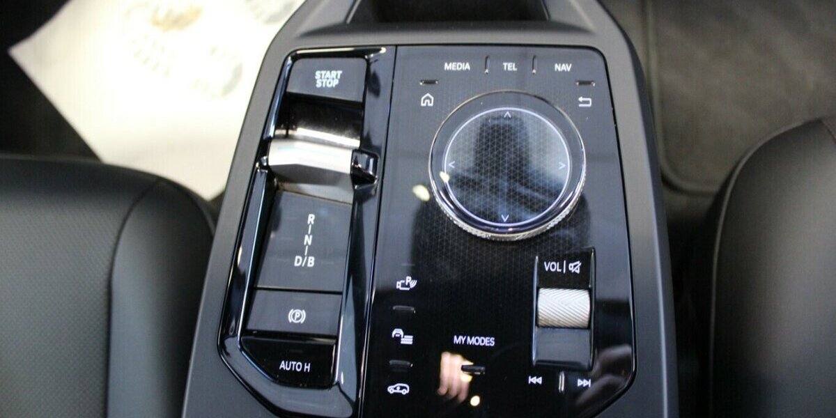 BMW iX xDrive50 35.740 km 52.980 &euro; Euskirchen 53881