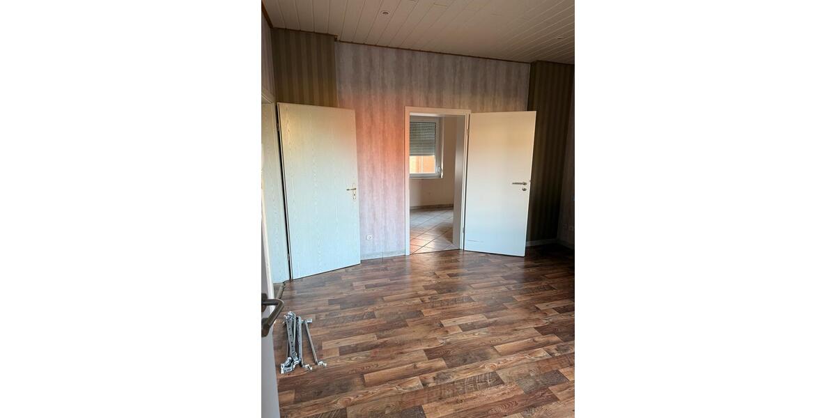 Einfamilienhaus Düren Rölsdorf - 6 Zimmer, 150 m&sup2;, 1.400&euro; | Angebot:25106797