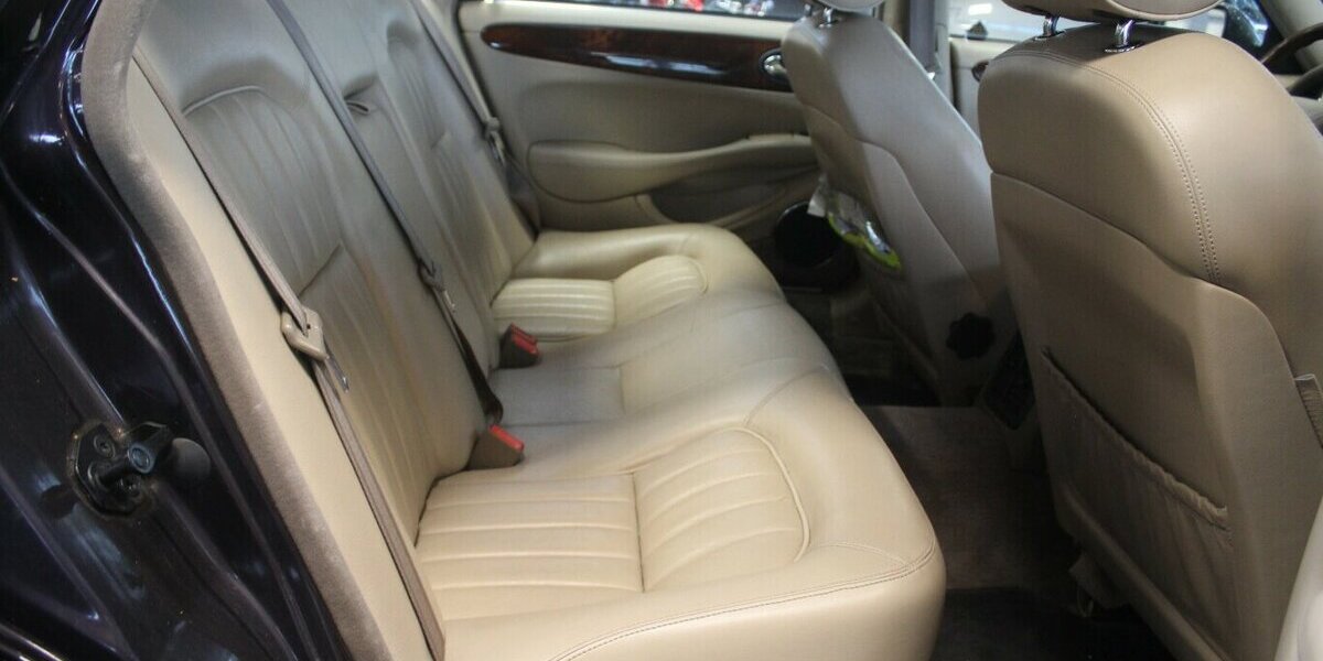 Jaguar XJ 8 Executiv - GASANLAGE - 142.800 km 11.980 &euro; Euskirchen 53881