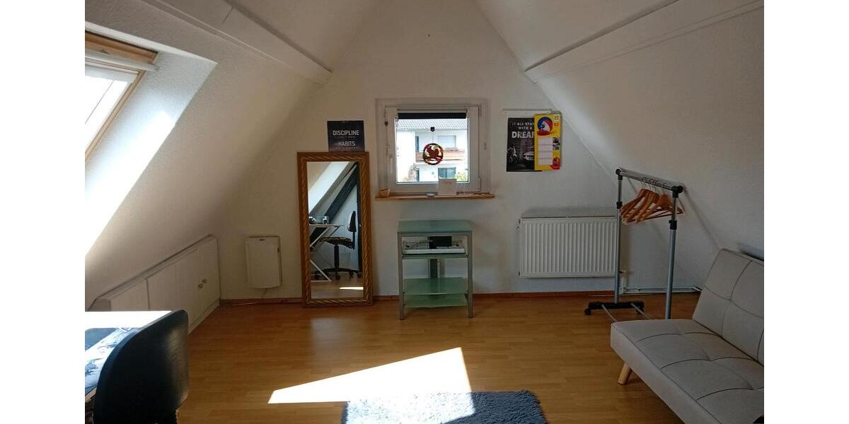 Dachgeschoßwohnung Köln Kalk - 1 Zimmer, 12 m&sup2;, 450&euro; | Angebot:25961232