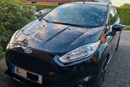Ford Fiesta 139.300 km 7.600 &euro; Köln 50769