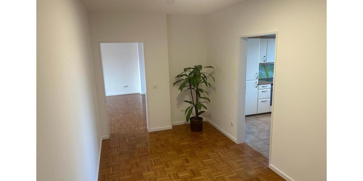 Etagenwohnung Frechen - 3 Zimmer, 123 m&sup2;, 1.480&euro; | Angebot:25297431