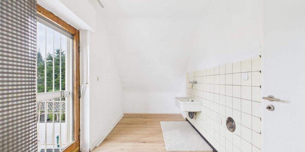 Einfamilienhaus Euskirchen Innenstadt - 7 Zimmer, 164 m&sup2;, 379.000&euro; | Angebot:25734195