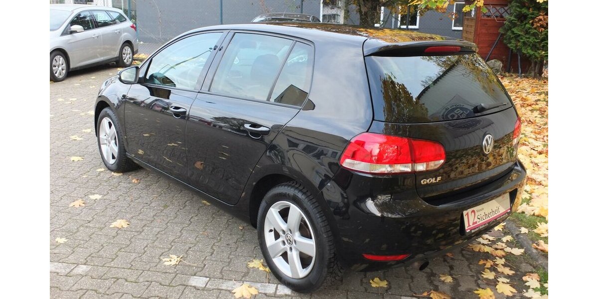 VW Golf 1.6TDi TEAM KLIMAAUTOMATIK 5-türig 159.855 km 6.498 &euro; Köln 50858