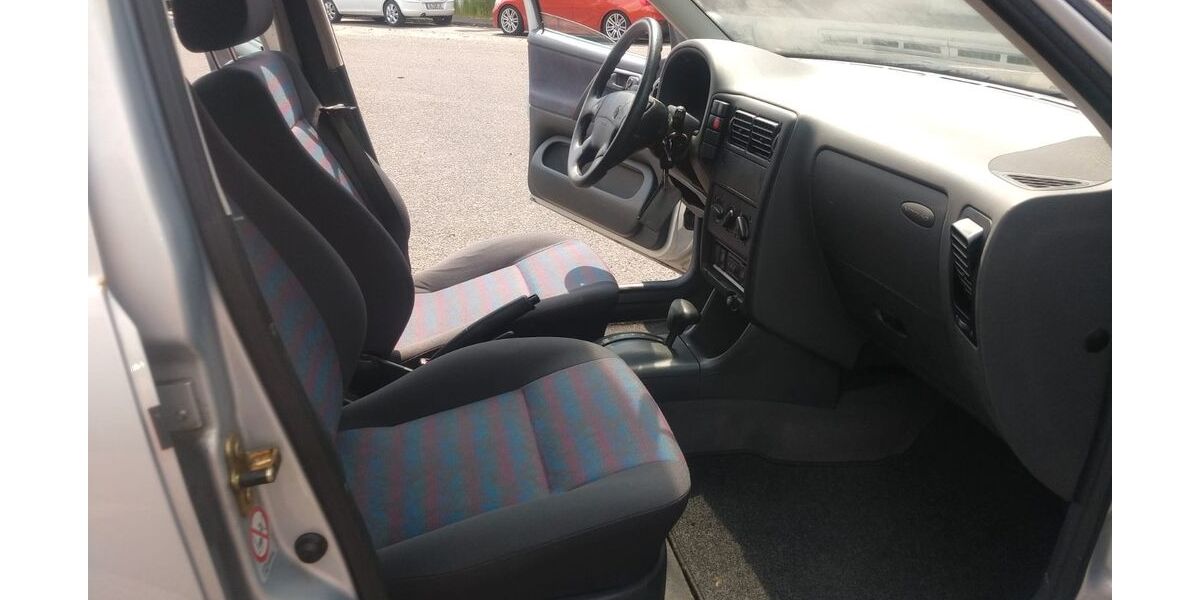 VW Polo 34.000 km 2.300 &euro; Leverkusen 51370