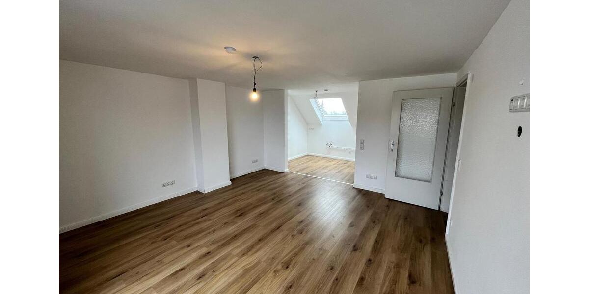 Dachgeschoßwohnung Niederkassel - 2 Zimmer, 50 m&sup2;, 169.000&euro; | Angebot:25382910