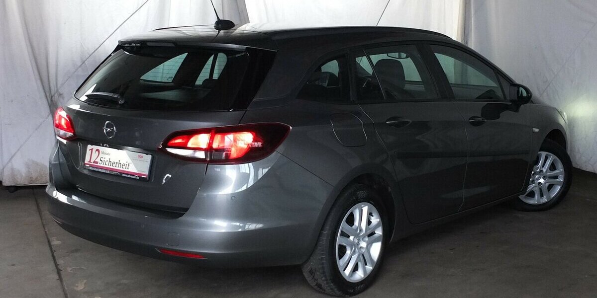 Opel Astra SPORTS TOURER NAVI KLIMA BLUETOOTH ALLWETTER 128.955 km 9.998 &euro; Köln 50858