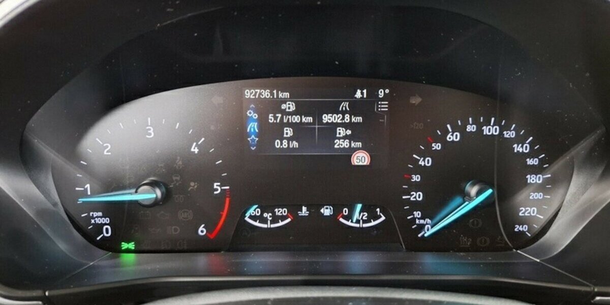 Ford Focus Navi+Temp+Sitzh+Spurh+CarPlay+6xServ+1H+E6 93.000 km 11.250 &euro; Erftstadt 50374