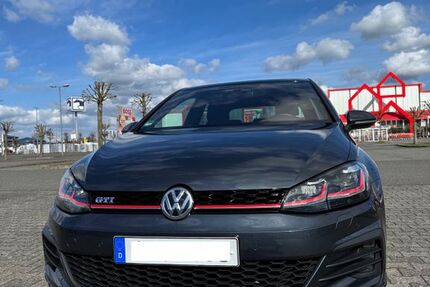 VW Golf 52.810 km 22.300 &euro; Bornheim (NRW) 53332