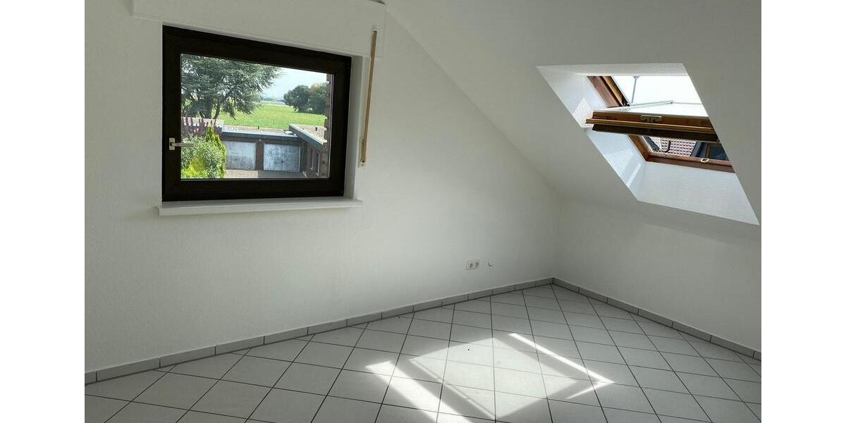 Dachgeschoßwohnung Pulheim - 3 Zimmer, 73 m&sup2;, 1.200&euro; | Angebot:24896200