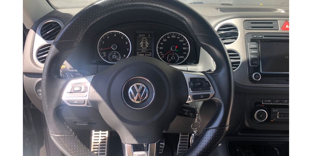 VW Tiguan 122.000 km 10.900 &euro; Leverkusen 51377