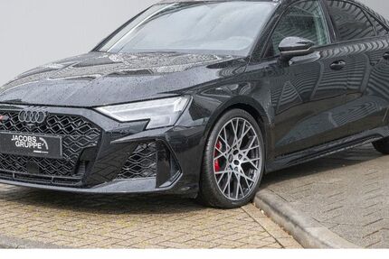 Audi RS3 4.444 km 75.990 &euro; Düren 52351