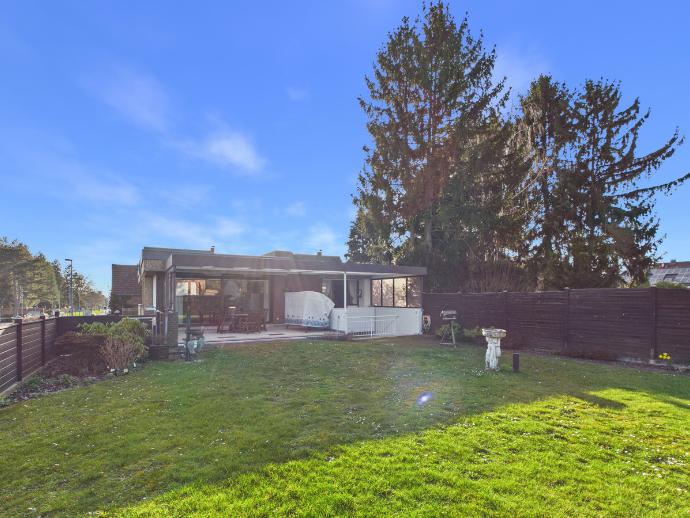 Etagenwohnung Erftstadt - 4 Zimmer, 153 m&sup2;, 1.600&euro; | Angebot:25500382