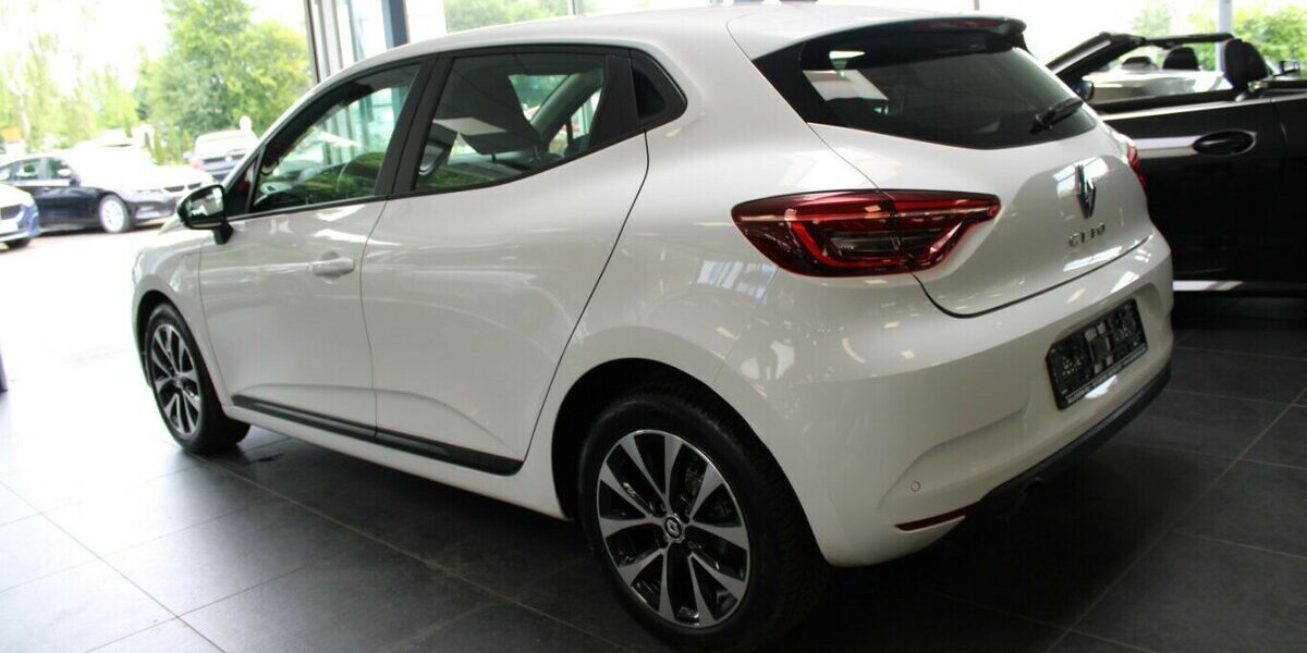Renault Clio SCe 65 Equilibre 29.040 km 12.480 &euro; Euskirchen 53881