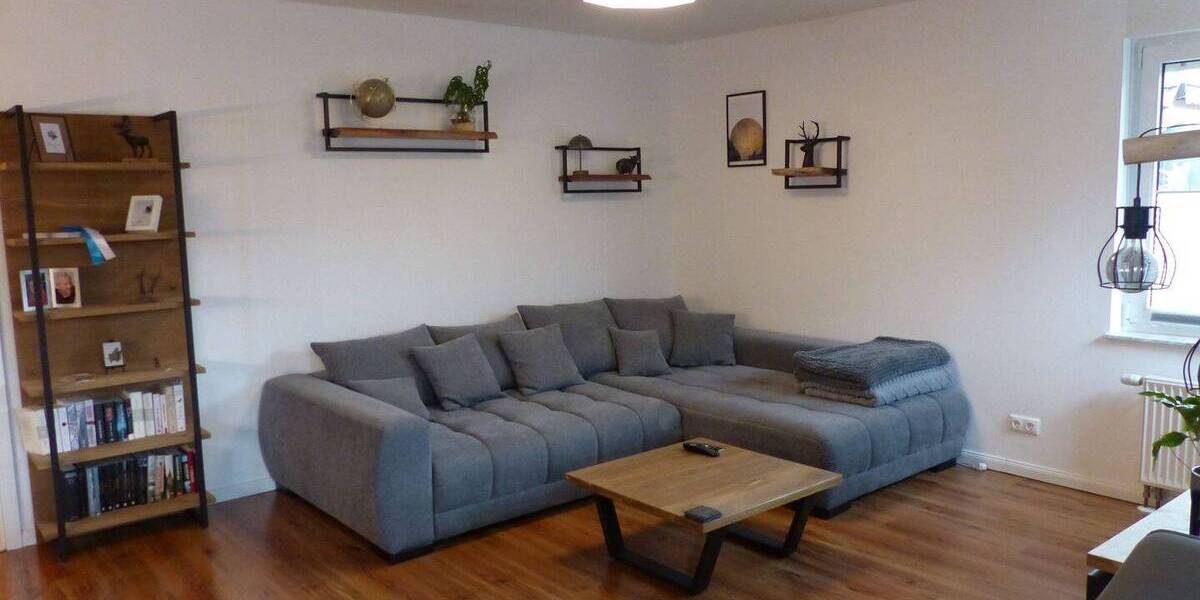 Etagenwohnung Niederkassel - 3 Zimmer, 97 m&sup2;, 349.000&euro; | Angebot:26015844