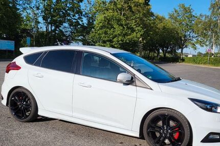 Ford Focus 100.500 km 14.500 &euro; Hürtgenwald 52393