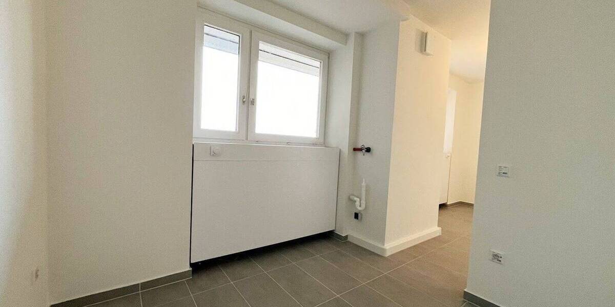 Etagenwohnung Köln Bayenthal - 4 Zimmer, 140 m&sup2;, 2.100&euro; | Angebot:26833510