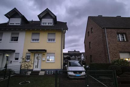 Haus Niederkassel - 5 Zimmer, 125 m&sup2;, 525.000&euro; | Angebot:25832754