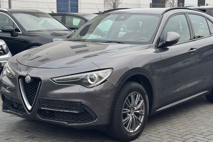 Alfa Romeo Stelvio 212.037 km 11.999 &euro; Düren 52353
