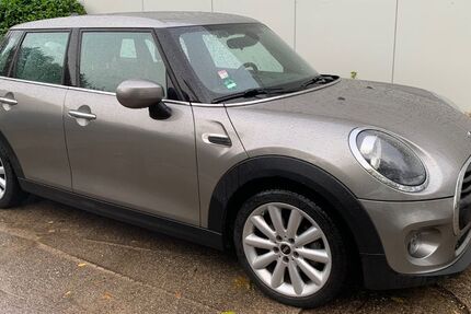 Mini ONE 52.836 km 14.395 &euro; Köln 51107