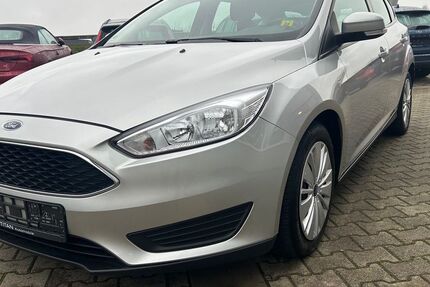 Ford Focus 114.000 km 5.750 &euro; Erftstadt 50374