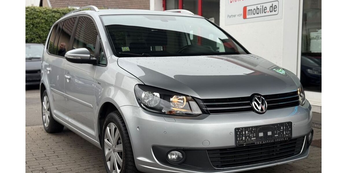 VW Touran 192.000 km 8.499 &euro; Euskirchen 53879