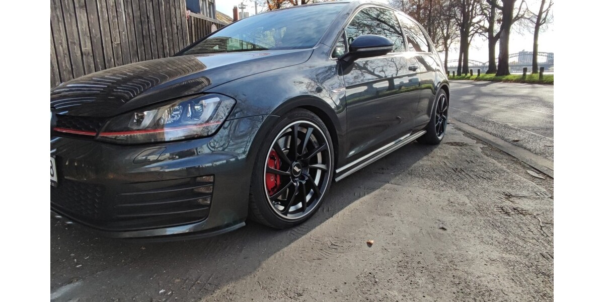 VW Golf VII GTI 111.800 km 18.200 &euro; Köln 50667