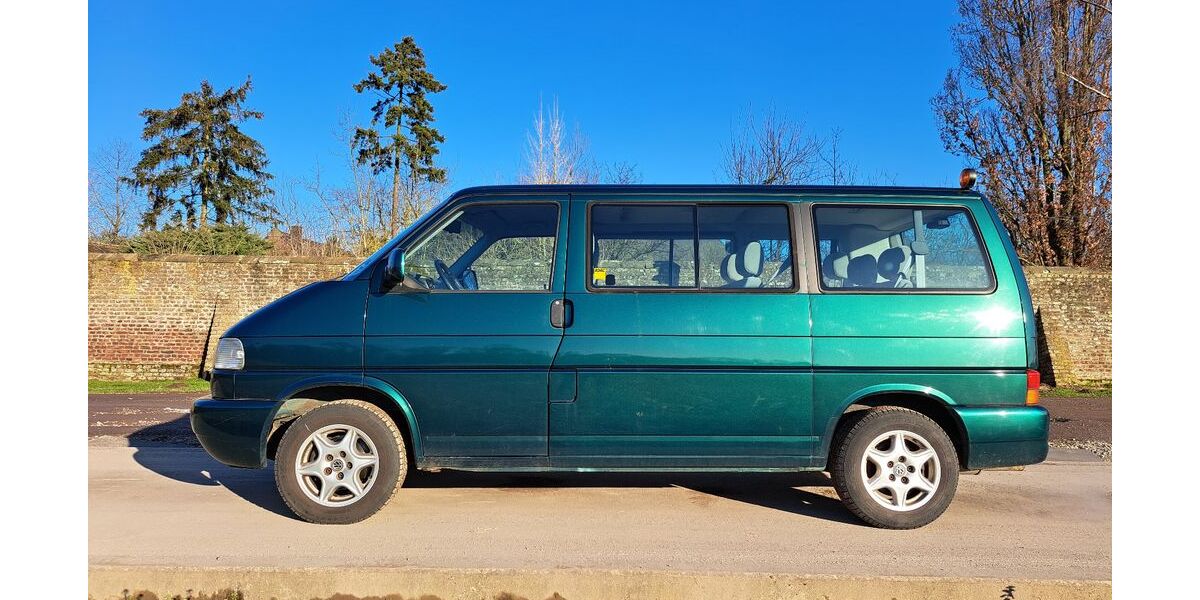 VW T4 Caravelle 98.800 km 12.900 &euro; Grevenbroich 41515