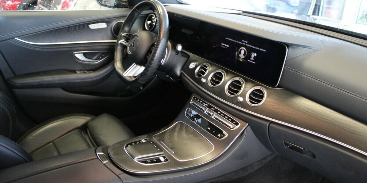 Mercedes-Benz E 300 d 4Matic T 9G-TRONIC AMG Line 78.920 km 39.980 &euro; Euskirchen 53881