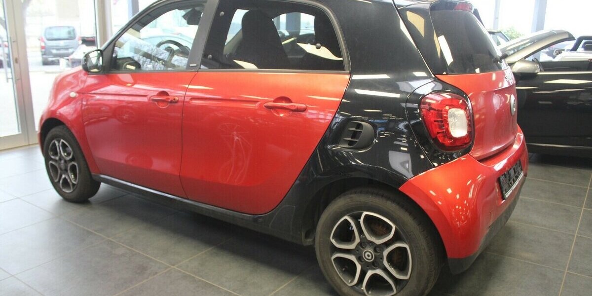 Smart ForFour Passion Navi - Kamera - Shz. 91.037 km 7.980 &euro; Euskirchen 53881