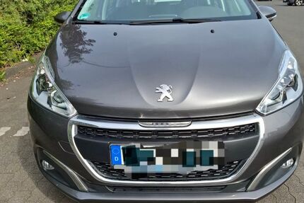 Peugeot 208 59.000 km 8.750 &euro; Köln 50968