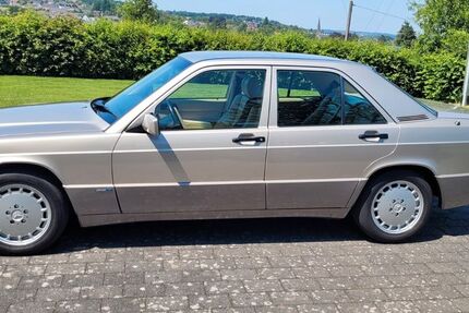 Mercedes-Benz 190 429.000 km 12.280 &euro; Bornheim 53332