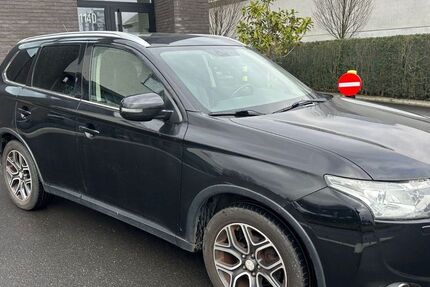 Mitsubishi Outlander 160.000 km 9.990 &euro; Wesseling - Köln 50389