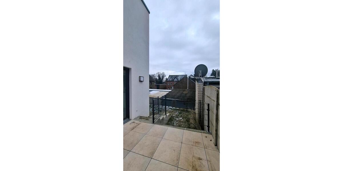 Etagenwohnung Grevenbroich Neuenhausen - 3.5 Zimmer, 87 m&sup2;, 1.750&euro; | Angebot:25418927