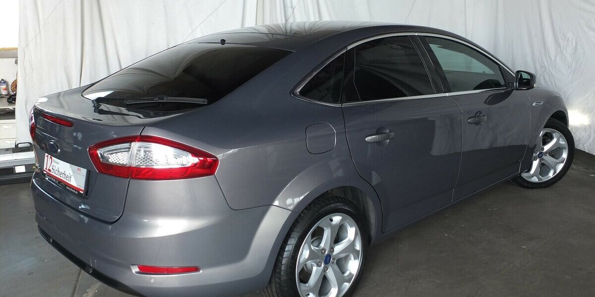 Ford Mondeo 2.0TDCi AUTOMATIC-PROBLEME NAVI XENON PDC B 143.215 km 5.500 &euro; Köln 50858
