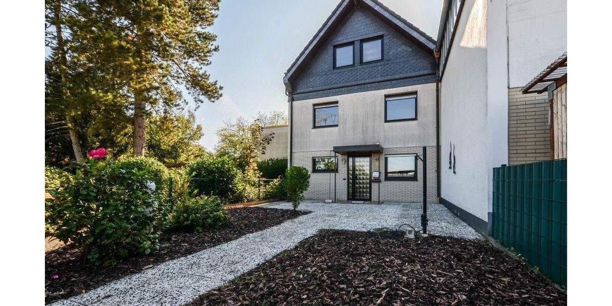 Reihenmittelhaus Leverkusen Rheindorf - 5 Zimmer, 151 m&sup2;, 449.000&euro; | Angebot:25749228