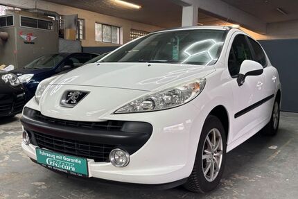 Peugeot 207 100.000 km 3.999 &euro; Köln 50677
