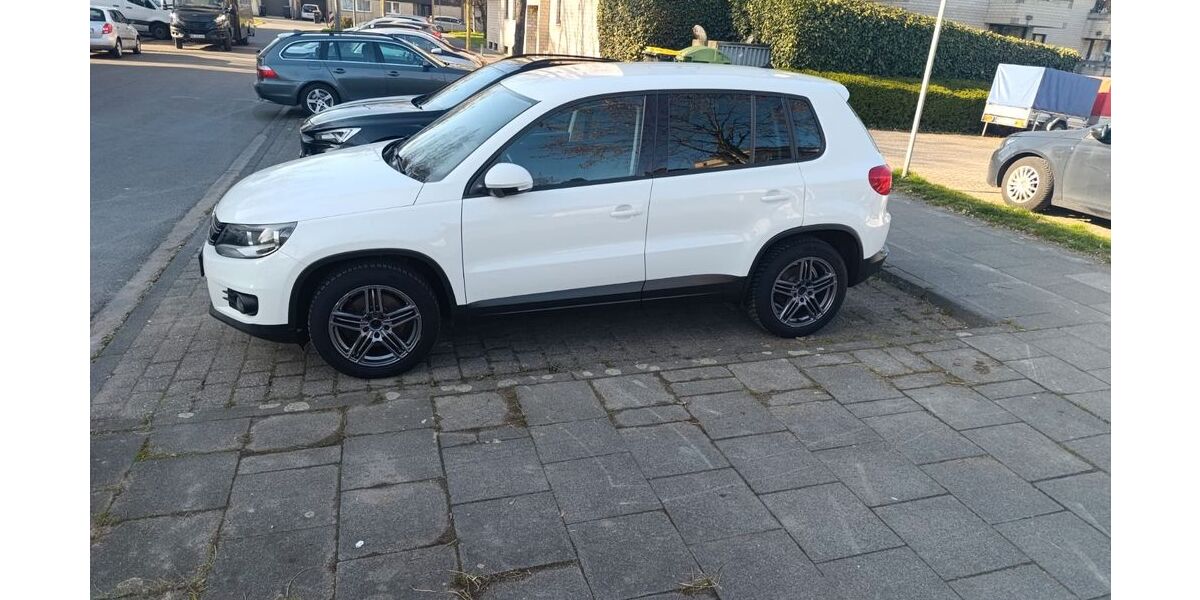 VW Tiguan 230.350 km 8.199 &euro; Köln 50769