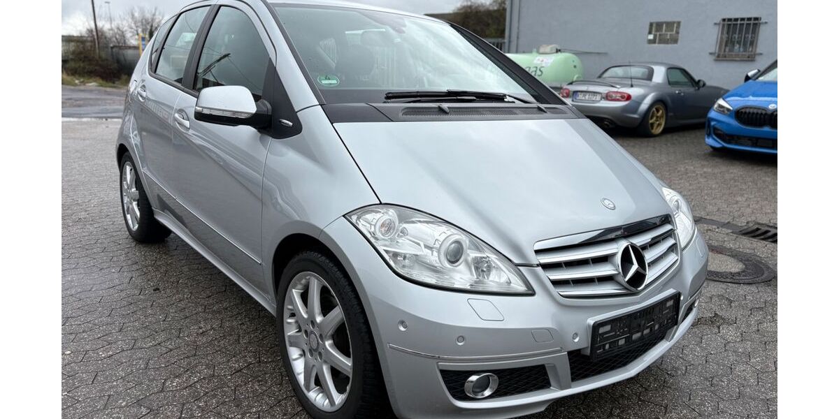 Mercedes-Benz A 200 118.040 km 10.950 &euro; Bornheim 53332