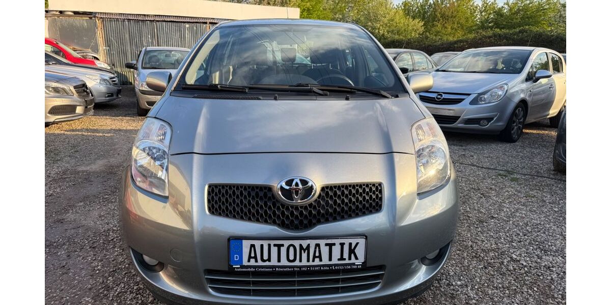 Toyota Yaris 146.000 km 4.699 &euro; Köln 51107