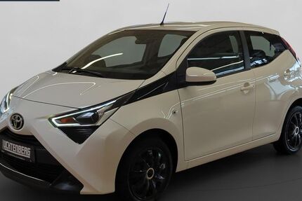 Toyota Aygo (X) 55.950 km 9.890 &euro; Leverkusen 51381