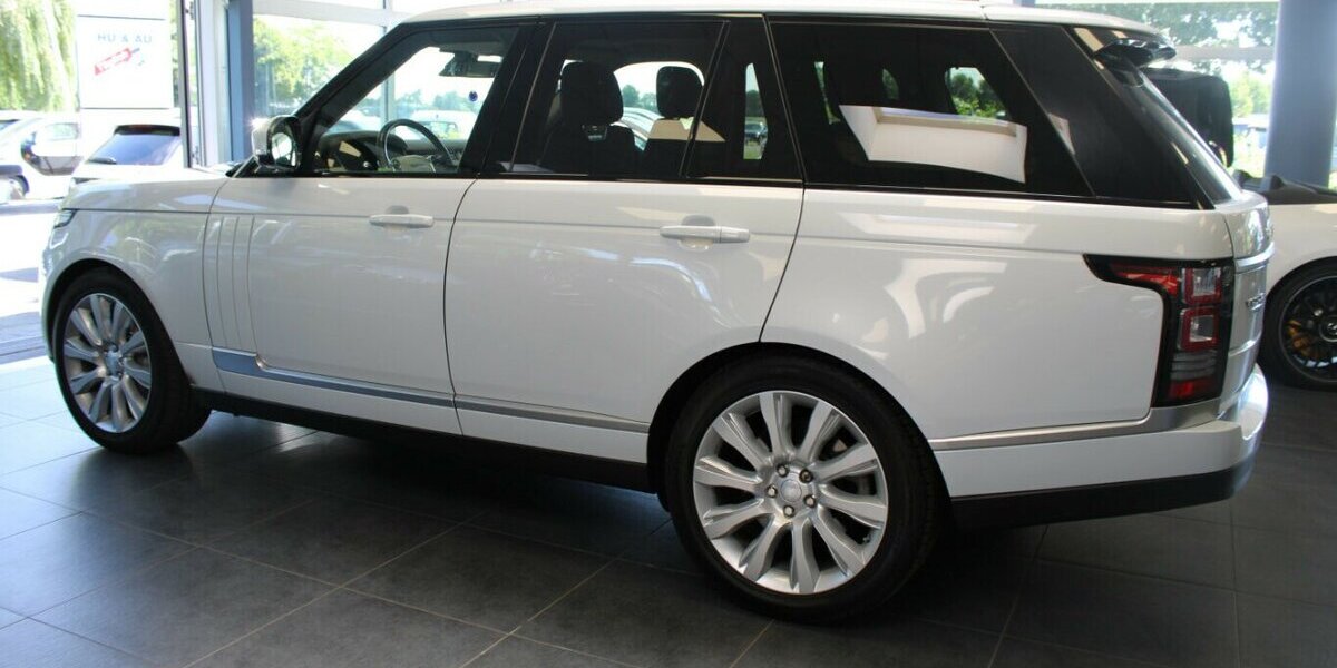 Land Rover Range Rover 4.4 SDV8 Vogue 182.940 km 25.980 &euro; Euskirchen 53881
