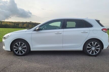 Hyundai i30 99.800 km 10.500 &euro; Inden 52459